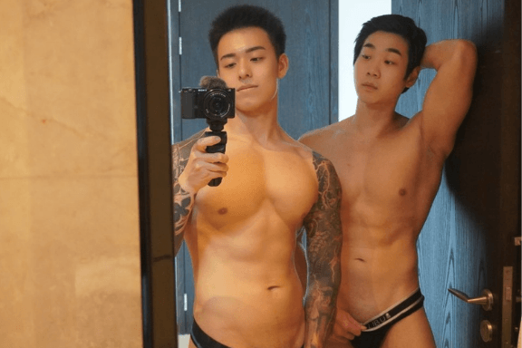 3 Alternative Websites to OnlyFans