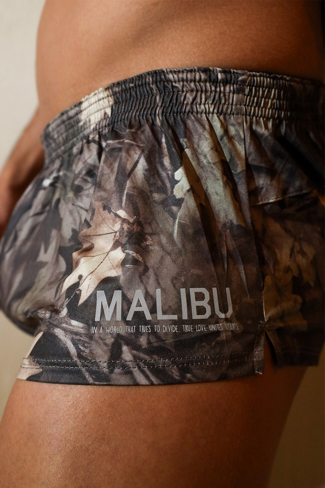 Stretch-It 2" Short Shorts - Leaf Camo